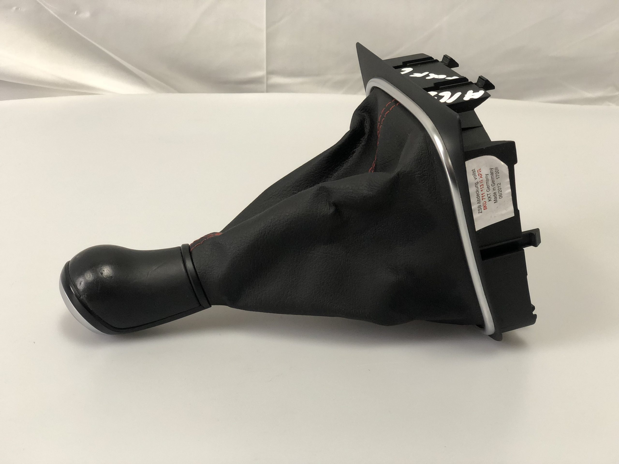 VW GOLF 6 GTI MANUAL GEARSTICK KNOB WITH RED STITCHING LEATHER BOOT PART # 5K0 711 113 G XPR
