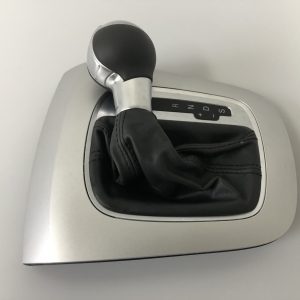 AUDI Q3 TURBO LEATHER GEARSTICK GRIP SHIFTER BLACK BOOT AND SURROUND PART # 8U2 713 139 F TAH