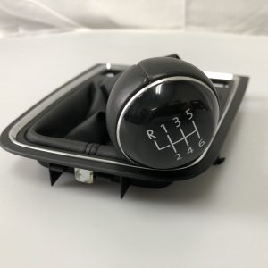 VW JETTA MANUAL GEARSTICK KNOB WITH BLACK LEATHER BOOT – PART # 5C8 711 113 C IRF