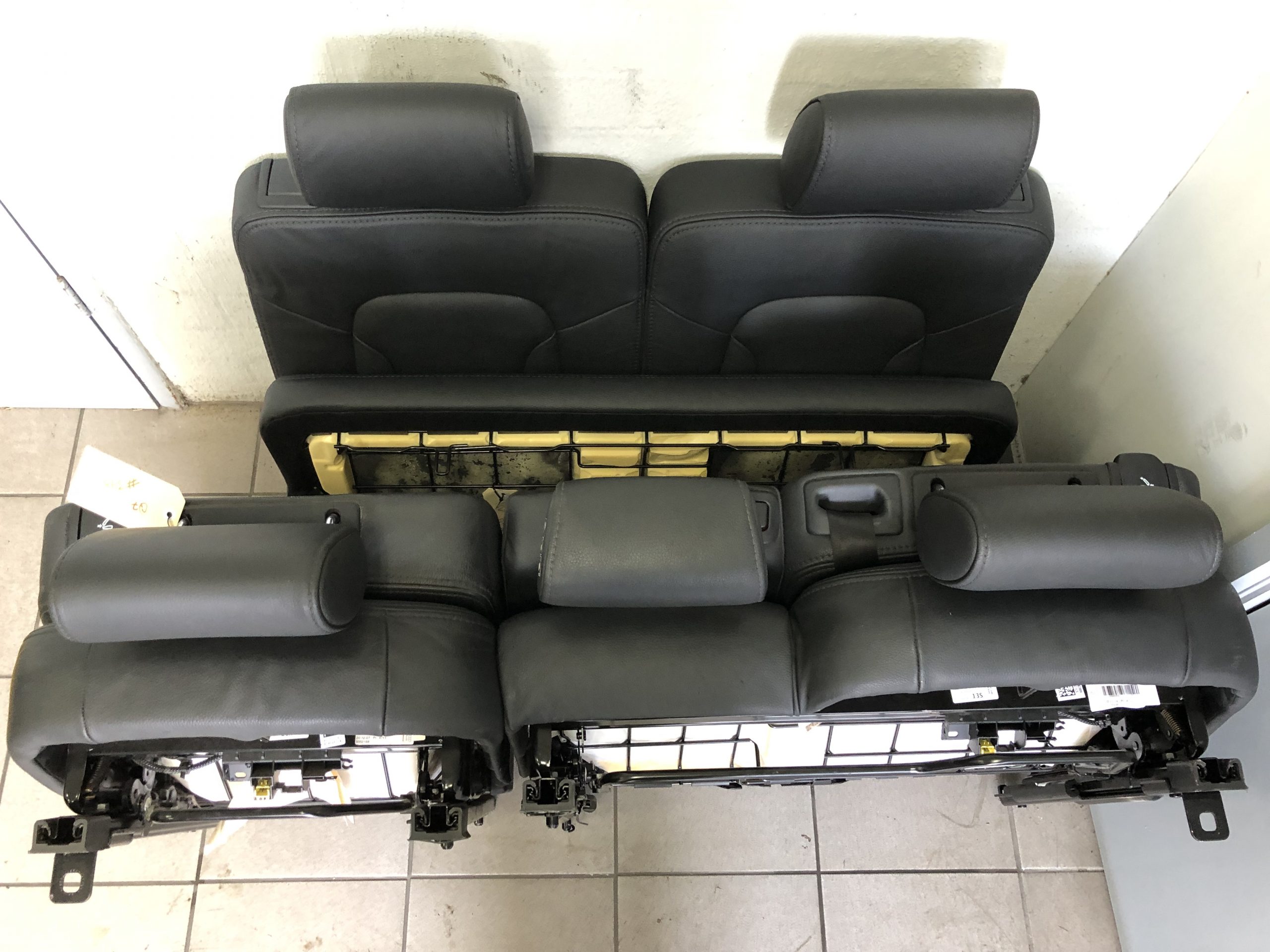 AUDI Q7 2nd AND 3rd ROW LEATHER SEATS